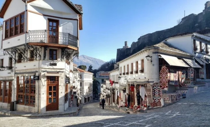 Dështim i Tatimeve apo abuzim me shifrat e vizitorëve? Vetëm 1 nga 5 turistë flenë në apartamente apo hotele