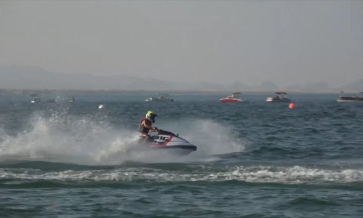 Detaje të reja për ngjarjen e rëndë në Durrës, “jet-ski”-ja i merr jetën turistit të huaj, shpëton gruaja