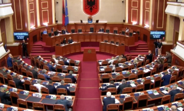“Disa deputetë kanë konflikt”/ Sula: Institucionet e pavarura duhet të raportonin brenda këtij sesioni parlamentar, e pafalshme të shkelësh Kushtetutën