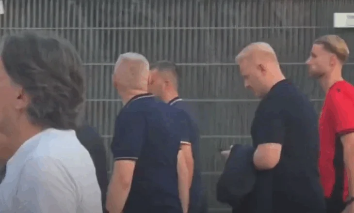 Drejtori i ri sportiv i Milanit, Igli Tare në stadium për ekipin kuqezi