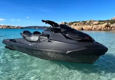 Dy turistë anglezë te Shkëmbi i Kavajës, 34 vjeçari vdes, 31 vjeçarja në gjëndje të rëndë