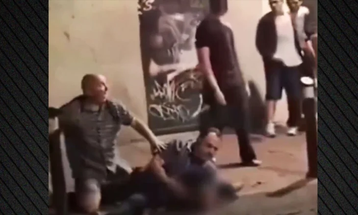 E rëndë në Spanjë: Oficeri i policisë mbyt hajdutin që i mori celularin (VIDEO)