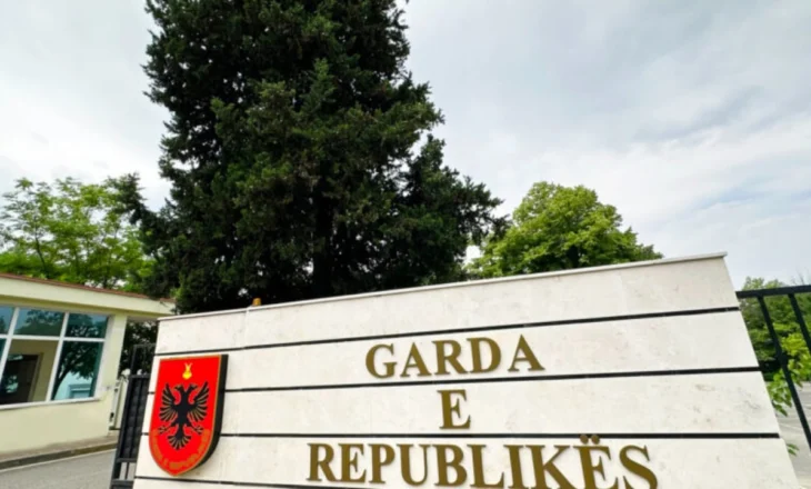 E rëndë në Tiranë/ Vetëvritet punonjës i gardës së Republikës! 47-vjeçari gjendet pa jetë brenda makinës