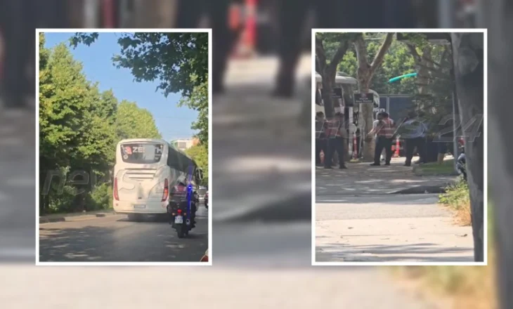 Ekipi dhe stafi serb dalin nga hoteli nën masa të rrepta, policia shoqëron dy autobusë për në stadium