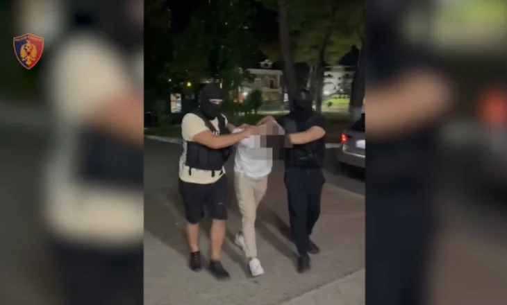 EMRI/ Në kërkim ndërkombëtar për trafik droge, arrestohet 23-vjeçari në Vaun e Dejës, pjesëtar i një organizate kriminale