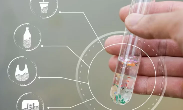 Eureka! Japonia gjen zgjidhjen për plastikën, studiuesit zhvillojnë një material që tretet në ujin e detit
