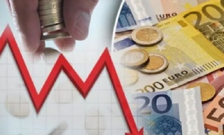 Euro bie në minimum historik, leku forcohet edhe ndaj monedhave të tjera
