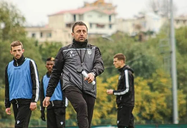 Figura e njohur e Shqipërisë zyrtarizohet si trajner i ekipit shqiptar, ja se ku e fillon aventurën e re 