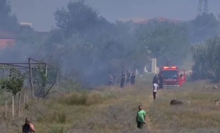 Flakët kërcënojnë burimet e naftës/ Situatë alarmante në Kuçovë, rrezikohen edhe banesat