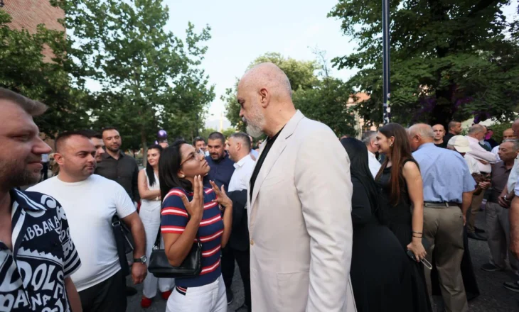 Foto pikante nga festa e PS
