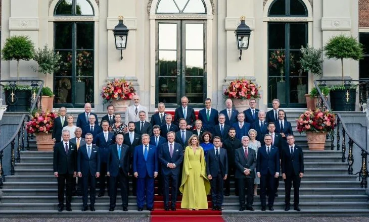 FOTOLAJM/ Darka e mikpritjes së liderëve të NATO-s nga familja mbretërore holandeze, Rama dhe Zelensky ‘marrin’ vëmendjen