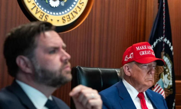 Fotot që bëjnë historinë, çfarë ndodhte në “Situation Room”, ku Donald Trump ndoqi bombardimet mbi Iranin
