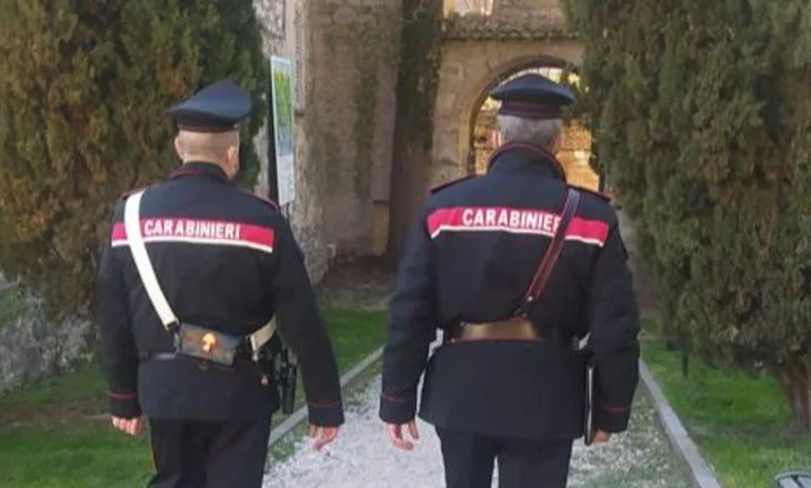 Fshihte kokainën në të çarat e mureve, para se t’ua shiste përdoruesve, karabinierët fusin në kurth shqiptarin ‘inteligjent’