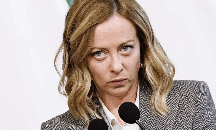 Giorgia Meloni bëhet virale, mimikat e fytyrës së saj në samitin e NATO-s po bëjnë xhiron e botës (VIDEO)
