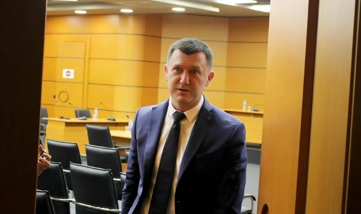 Gjykata pranon padinë e ish-prokurorit Ndini Tavani: KLP të verifikojë figurën e tij