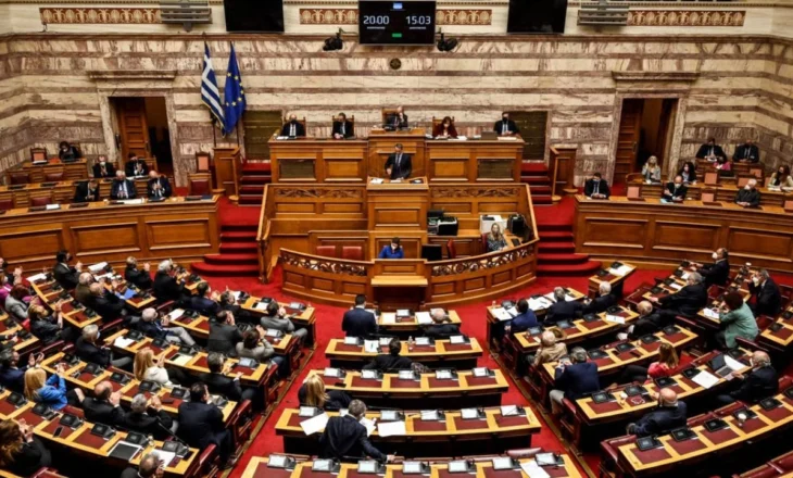 Gjykata zgjedhore shkarkon 3 deputetë të partisë Spartianët në Greqi, mashtruan për të marrë vota