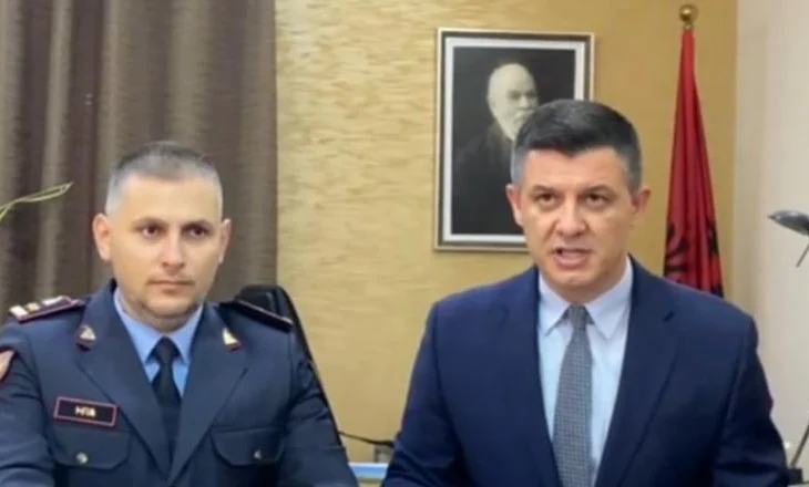 Goditet grupi kriminal në Fier, 4 persona në pranga, sekuestrohen municione dhe drogë