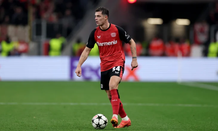Granit Xhaka ndihet “i braktisur” nga trajneri i ri! Priste shiritin e kapitenit, por Milani…