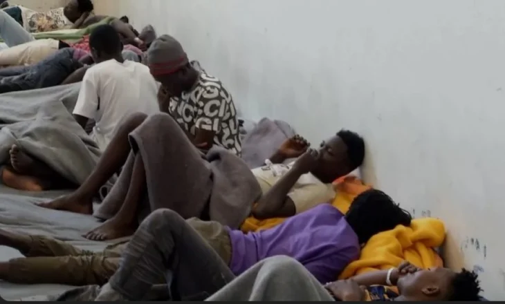 Greqia dislokon forca detare në Kretë për të përballuar valën e re të emigrantëve nga Libia