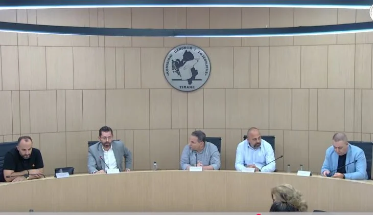 Hapen kutitë e Gramshit e Peqinit, rrëzohet kërkesa e PD për pavlefshmëri në qarkun e Elbasanit