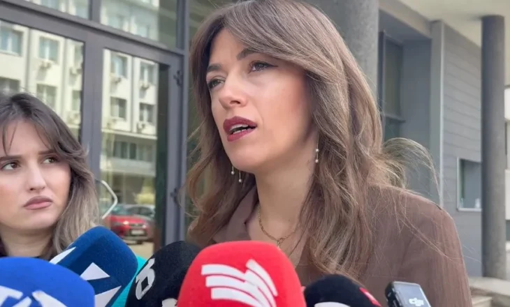 Haxhiu akuzon opozitën për bllokim e seksizëm pas dështimit të Kuvendit