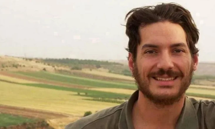 I zhdukur nga regjimi i Assad që nga viti 2012, dalin dosjet sekrete për gazetarin Austin Tice: U rrëmbye kur po raportonte për…
