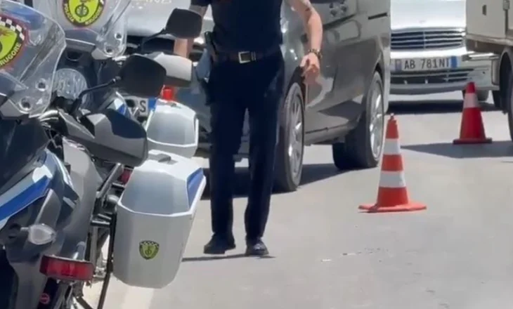 Incident rrugor në Vlorë/ Automjeti godet dy turistë, jashtë rrezikut për jetën