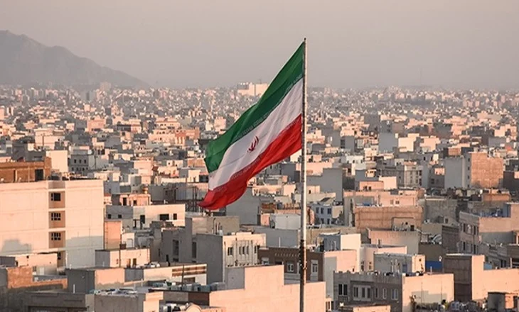 Irani rihap hapësirën ajrore për fluturimet ndërkombëtare