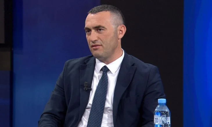 “Irani sulmohet përditë nga territori i Shqipërisë!”. Deputeti i PS sqaron ekspertët: Ja situata në kampin e Manëzës
