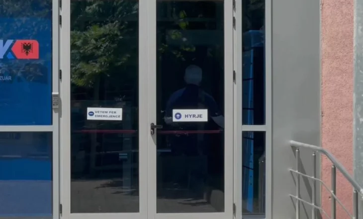 Ish-rektori i Universitetit të Tiranës, Dhori Kule paraqitet në SPAK