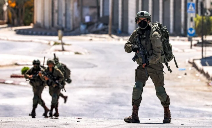 Izraeli shtrëngon masat e mbrojtjes civile pas sulmeve amerikane ndaj Iranit
