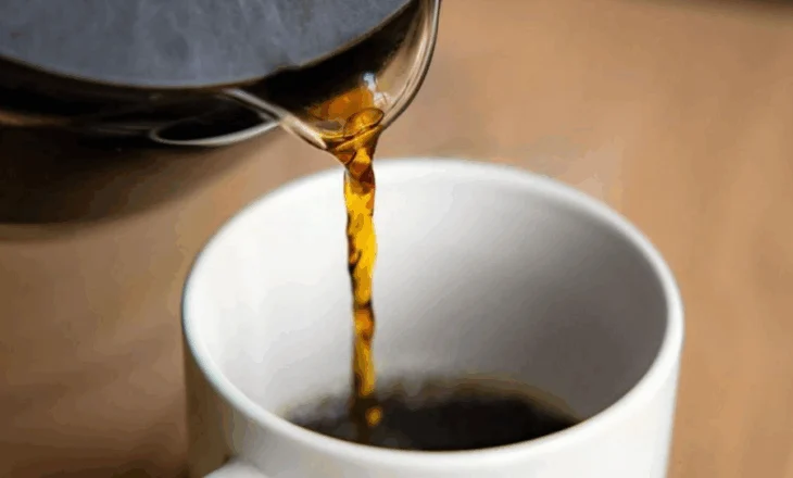Ja çfarë ndodh me organizmin kur konsumoni kafe çdo ditë