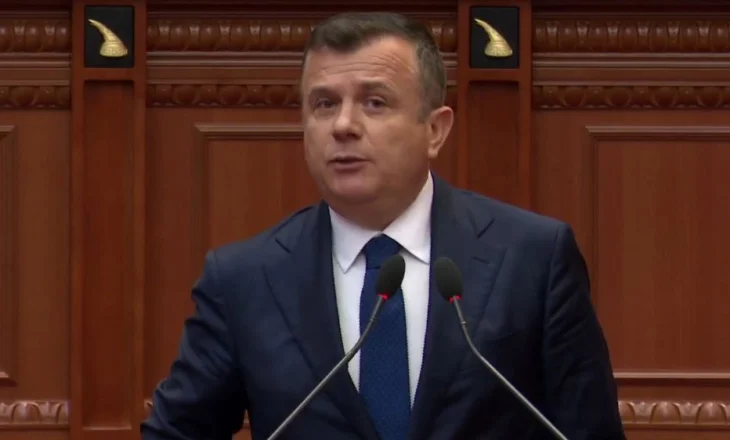 “Je fati i zi i shqiptarëve”/ Seanca plenare, Balla përplaset me Berishën: Vure Ilir Metën me firmën tënde për…