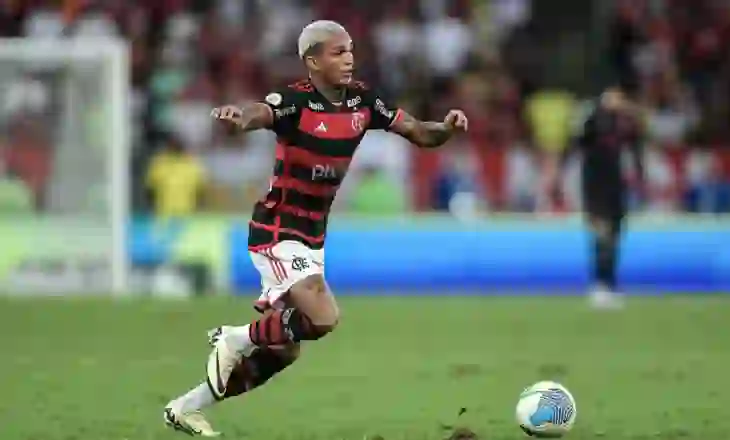 Juventus i “hedh grepat” mbrojtësit 21-vjeçar të Flamengo që Ancelotti e grumbulloi në kombëtare