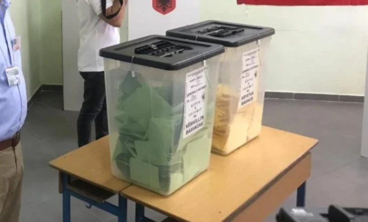 KAS vendos hapjen e kutive të votimit në Peqin dhe Gramsh
