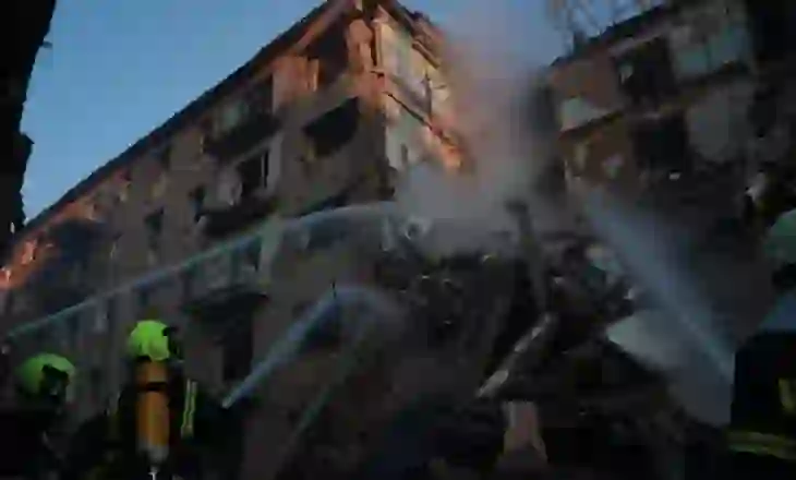 Katër të vrarë në Kiev në një sulm të ri ajror rus