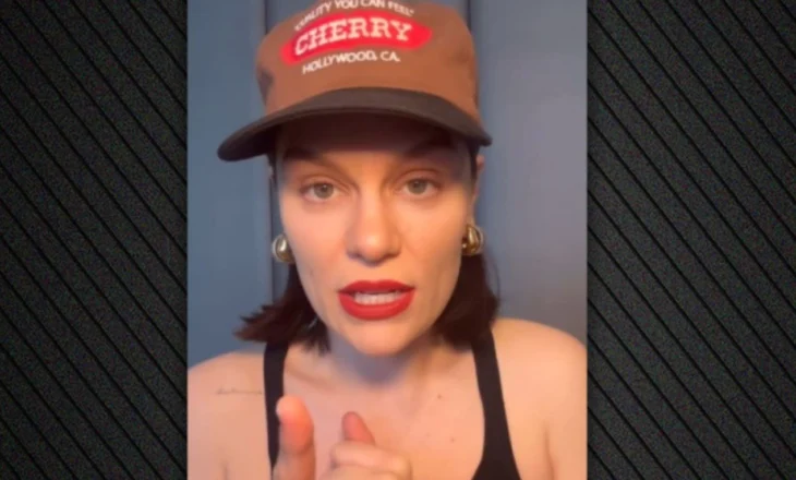 Këngëtarja e njohur Jessie J diagnostikohet me kancer në gji: Vajza juaj ka nevojë për një përqafim