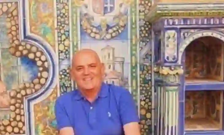 Kërcënoi me jetë vajzën e Melonit, profesori italian tenton vetëvrasjen