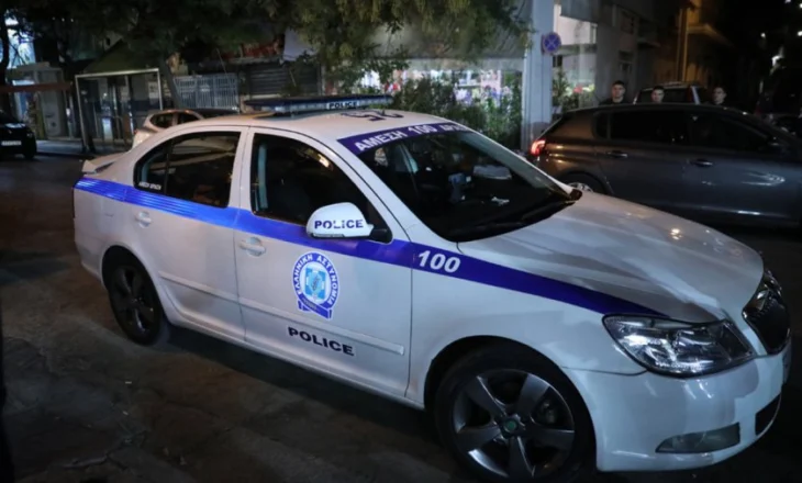 Kishte fshehur në valixhe mbi 2 kg kokainë, arrestohet shqiptarja në Rodos. 22-vjeçarja me armë dhe fishekë në bagazhet e saj
