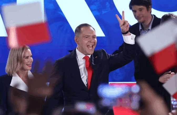 Konservatori Karol Nawrocki fiton zgjedhjet presidenciale në Poloni