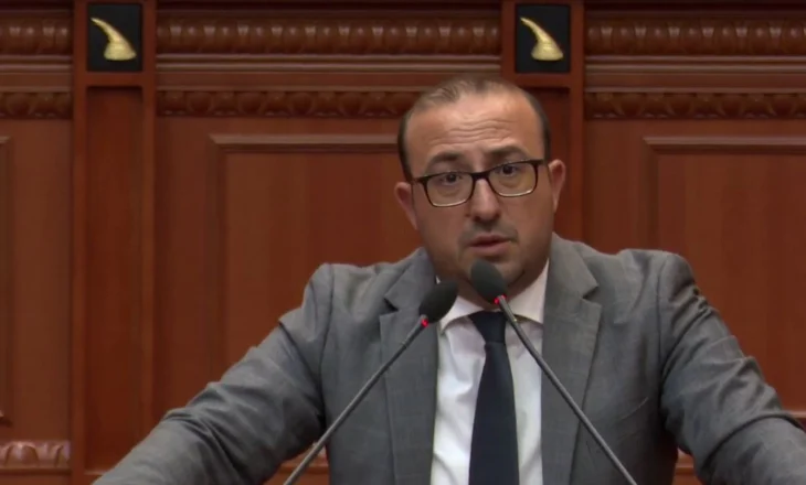 Korreshi në Kuvend: Tre mandate na e lëruan nënën, tani do kthehen nga baba! Lushnjen e mori malli për zgjedhje