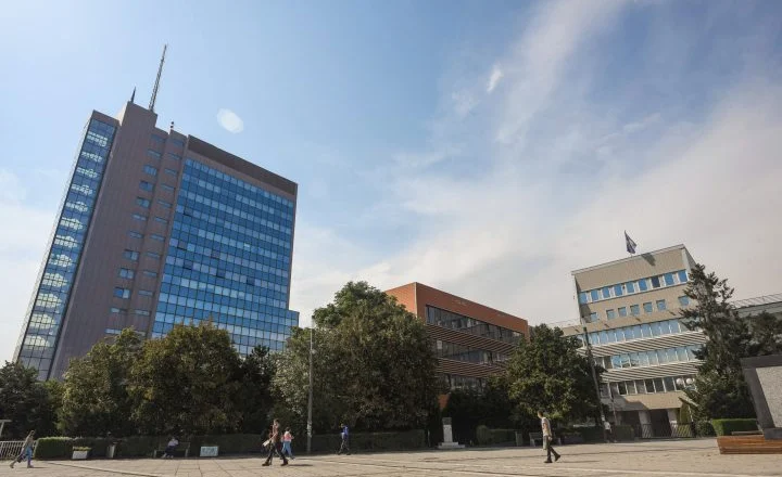 Kosova ende pa Kuvend e Qeveri, rrezikohen edhe 90 milionë euro të Bankës Botërore