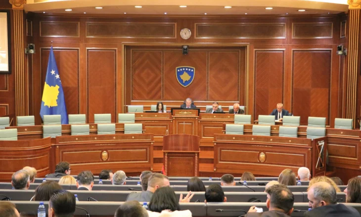 Kosova katër muaj pa kuvend, deputetët marrin paga