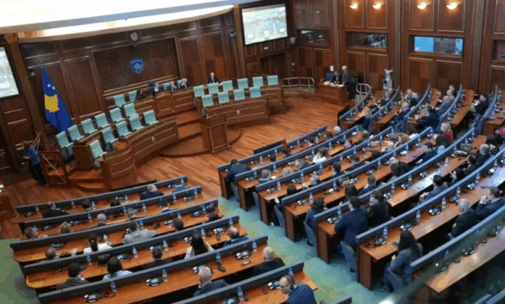 Kosovë/ Kushtetuesja: Kuvendi duhet të konstituohet brenda 30 ditësh