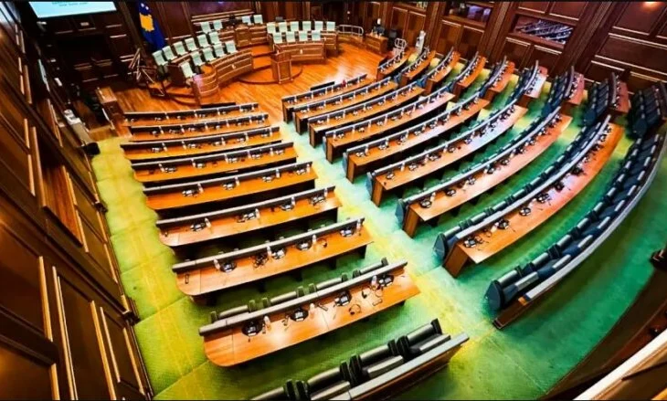 Kosovë, sot e 39-ta tentativë e seancës konstituive, a do të ketë lëvizje nga subjektet politike?