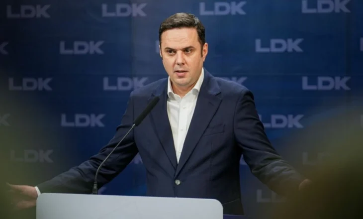 Kriza politike thellohet në Kosovë/ Abdixhiku pas dështimit të takimit: Kryeministri nuk ndryshon asgjë