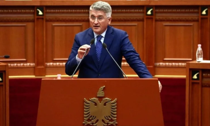 “Kronikë e një konflikti që desh ndezi Europën flakë”/ Satira e Gjekmarkajt për delegacionin në Strasburg: Gaz Bardhi me hungërima, Tao me dy hejbe të mbushura me mish qingji