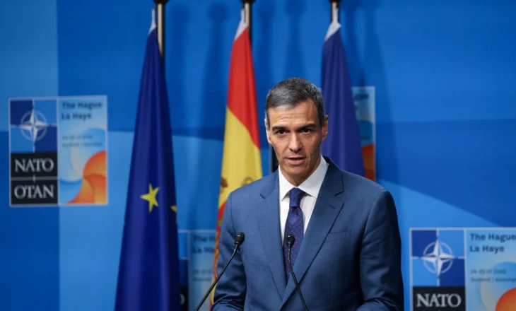 Kryeministri Sanchez i qëndron besnik vendimit për t’u përjashtuar nga shpenzimet e NATO-s