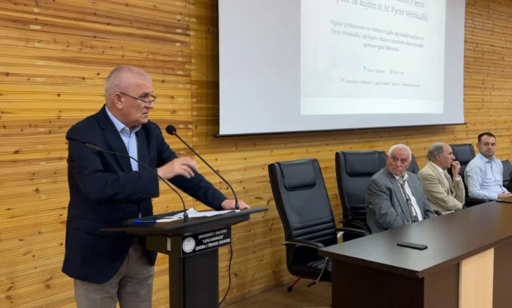 Kujtohet At Pjetër Mëshkalla/ “Ai që ndezi dritën në bodrumin e ferrit”, ekspozita përkujtimore në Shkodër