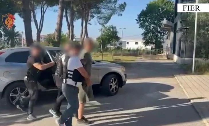 Kultivuan kanabis dhe posedonin armë zjarri, vihen në pranga dy vëllezërit në Fier (Emrat)